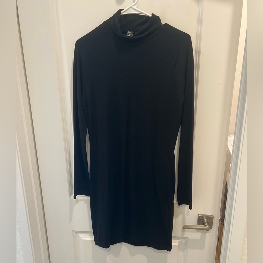 Forever 21 Classic Black Bodycon Dress